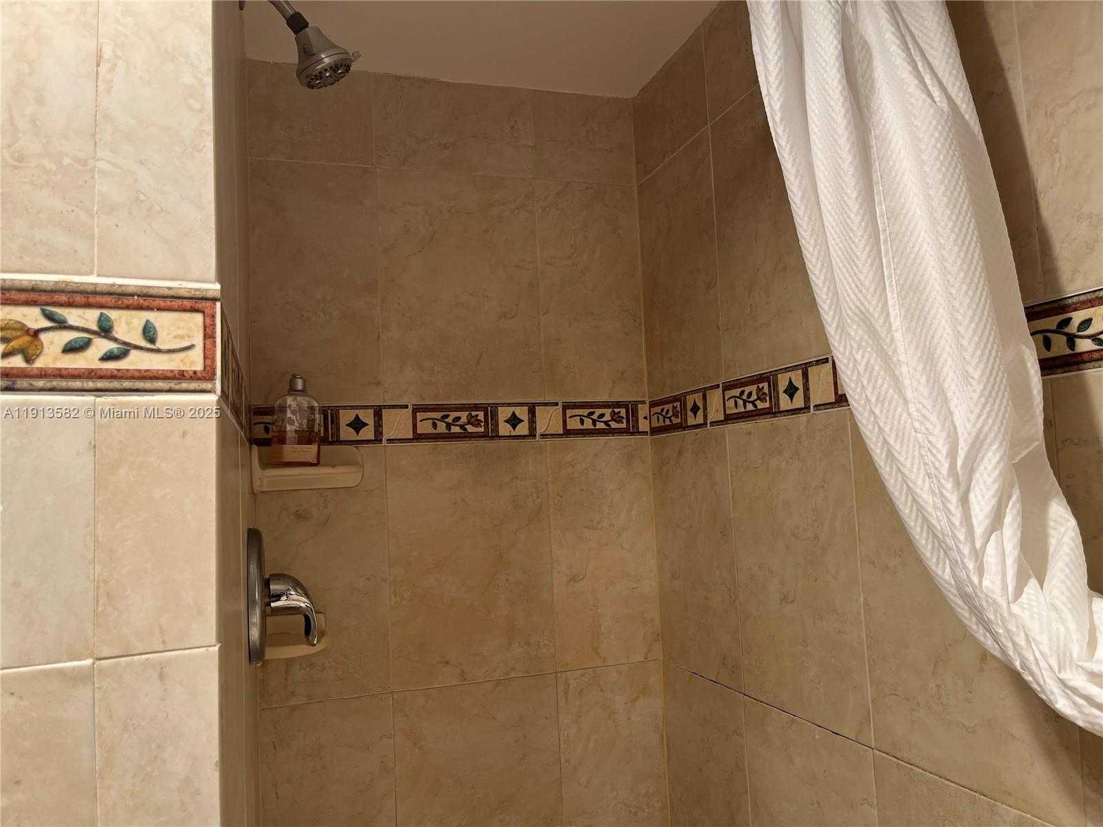 Small Image of 2920 POINT EAST DR #N106, Aventura Number 39