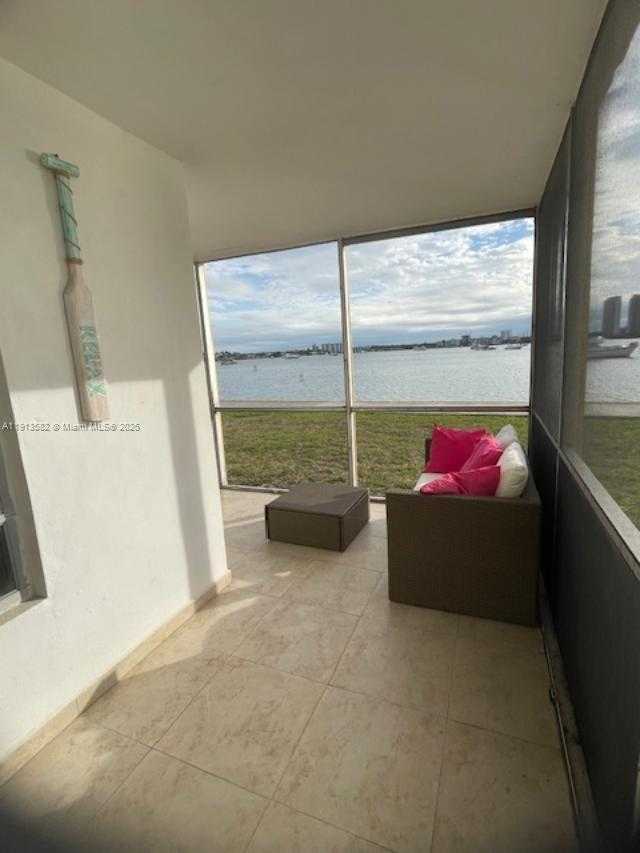 Small Image of 2920 POINT EAST DR #N106, Aventura Number 47