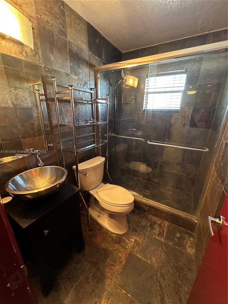 Small Image of 2465 SOUTH WEST 18TH AVE #3308, Miami Number 5