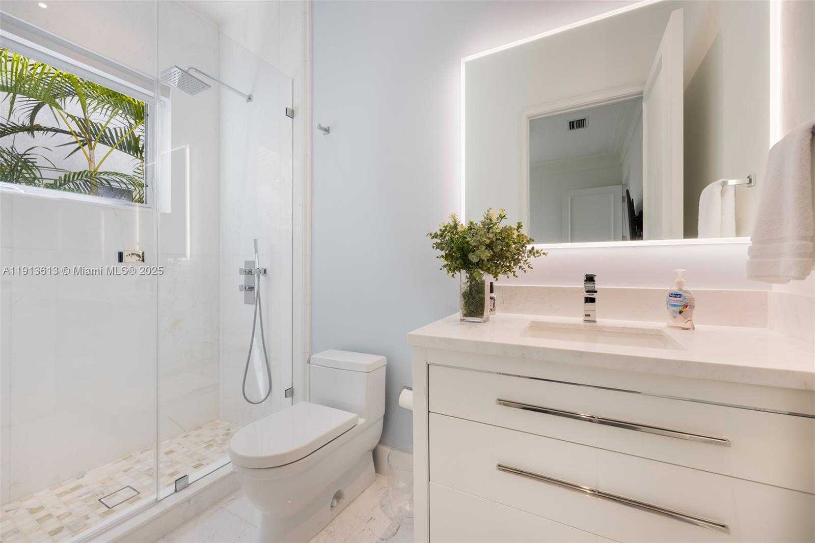 Small Image of 2760 BRICKELL CT #2760, Miami Number 12