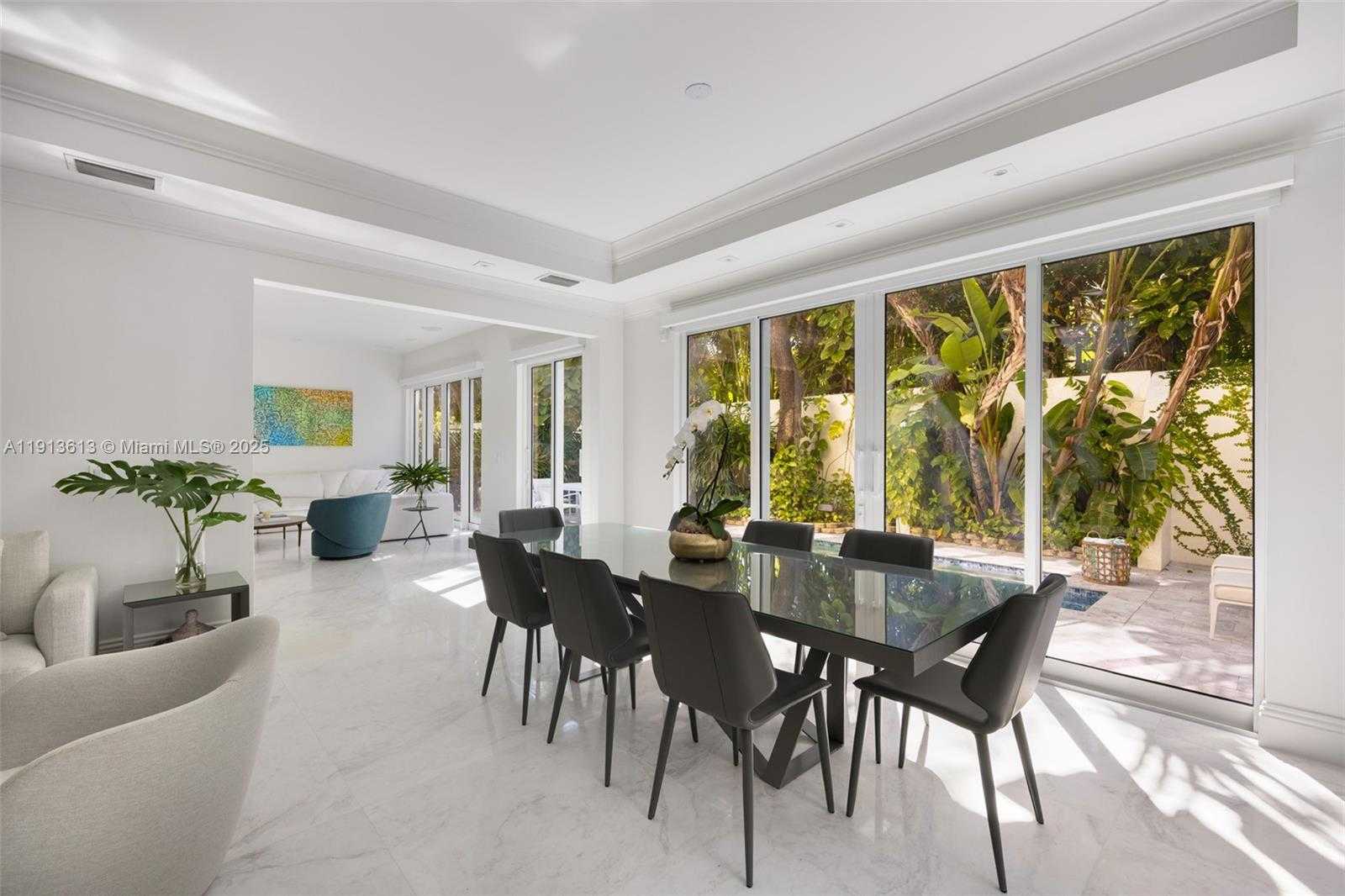 Small Image of 2760 BRICKELL CT #2760, Miami Number 5