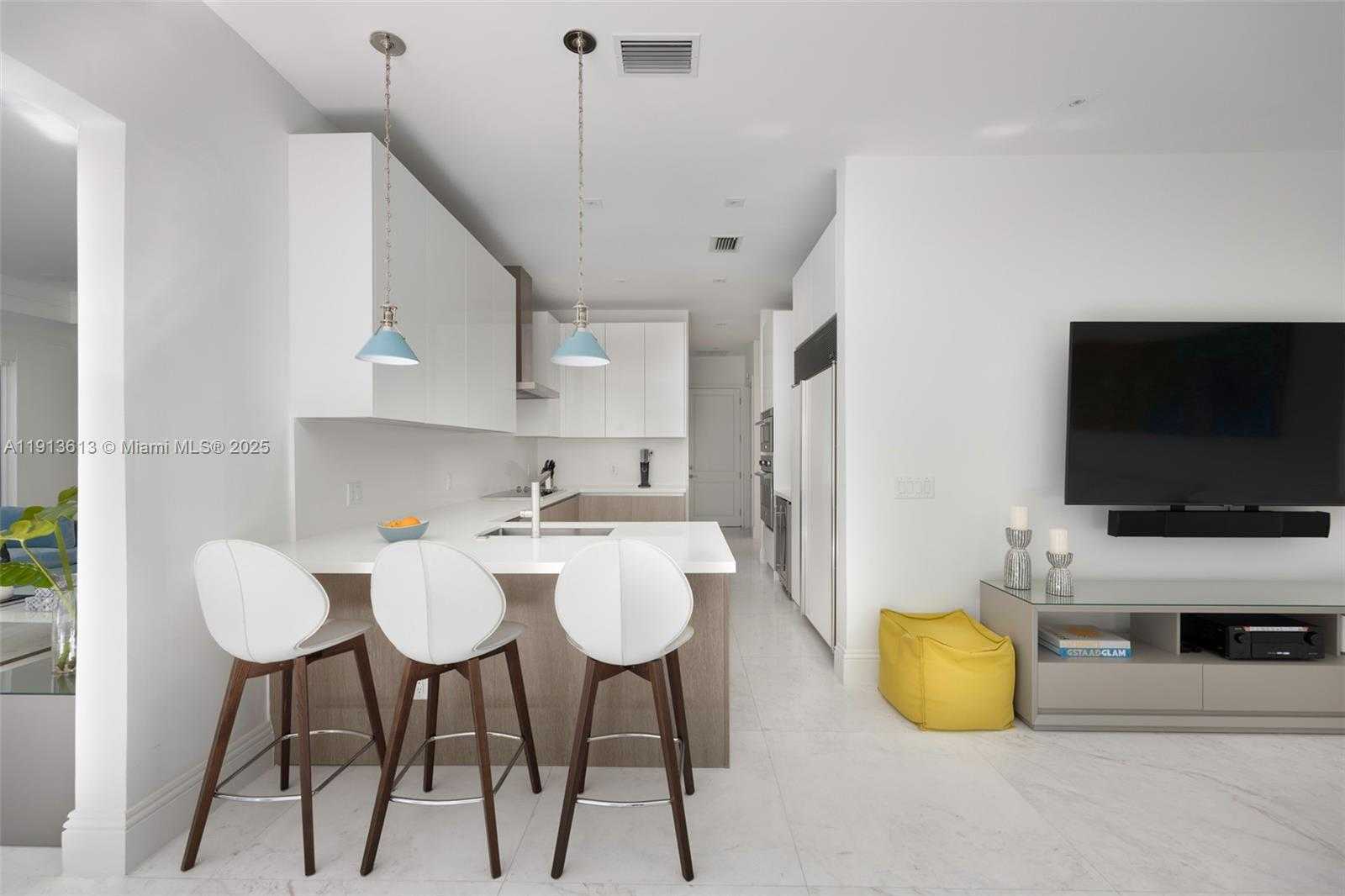 Small Image of 2760 BRICKELL CT #2760, Miami Number 7