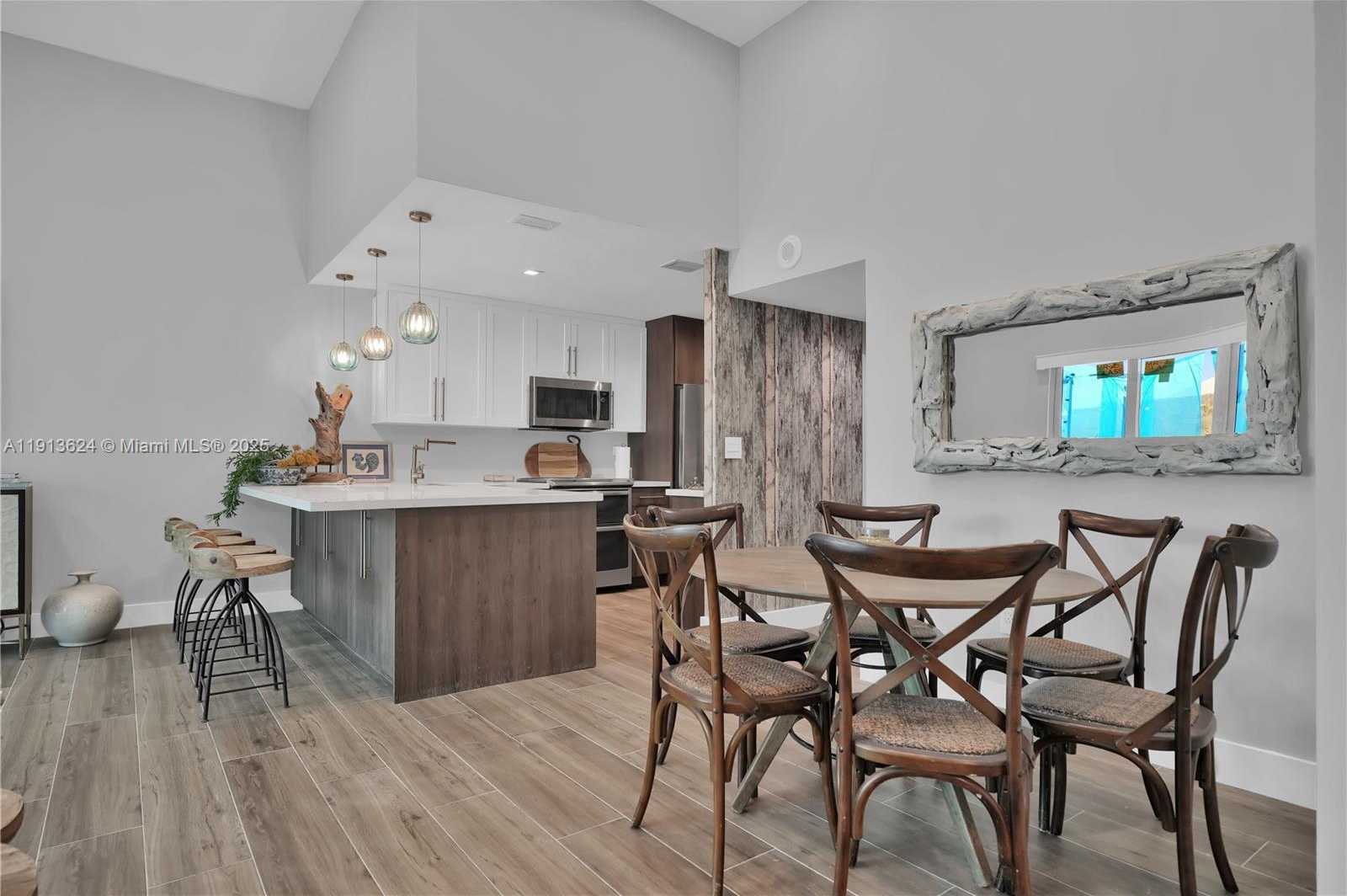 Small Image of 5555 COLLINS AVE #3E, Miami Beach Number 11