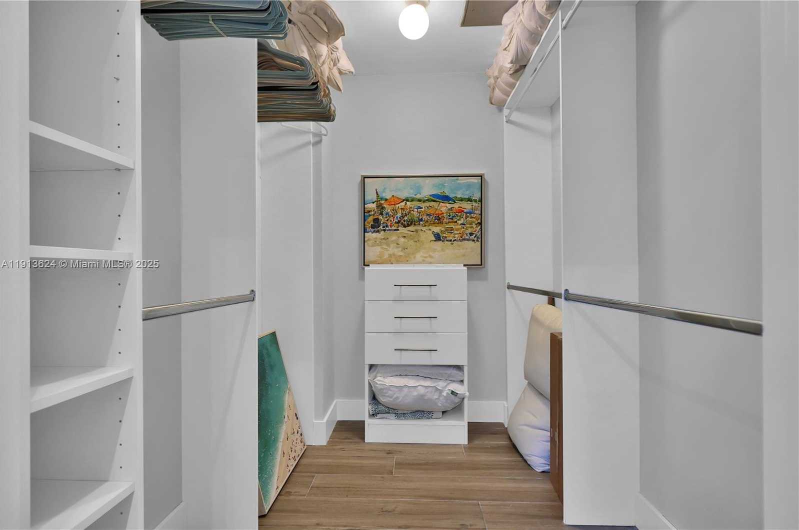 Small Image of 5555 COLLINS AVE #3E, Miami Beach Number 22