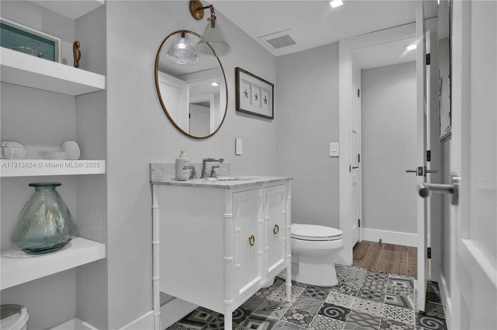 Small Image of 5555 COLLINS AVE #3E, Miami Beach Number 6