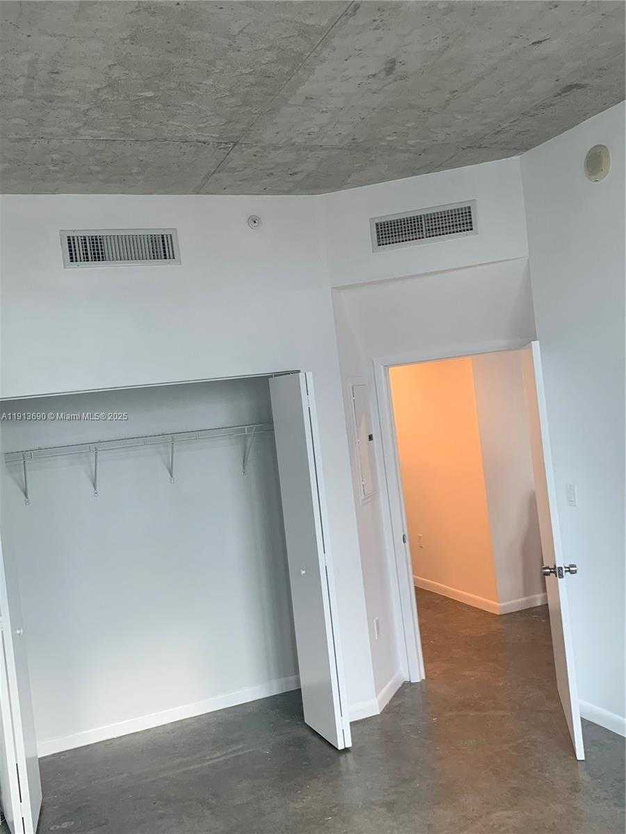 Small Image of 133 NORTH EAST 2ND AVE #1519, Miami Number 19