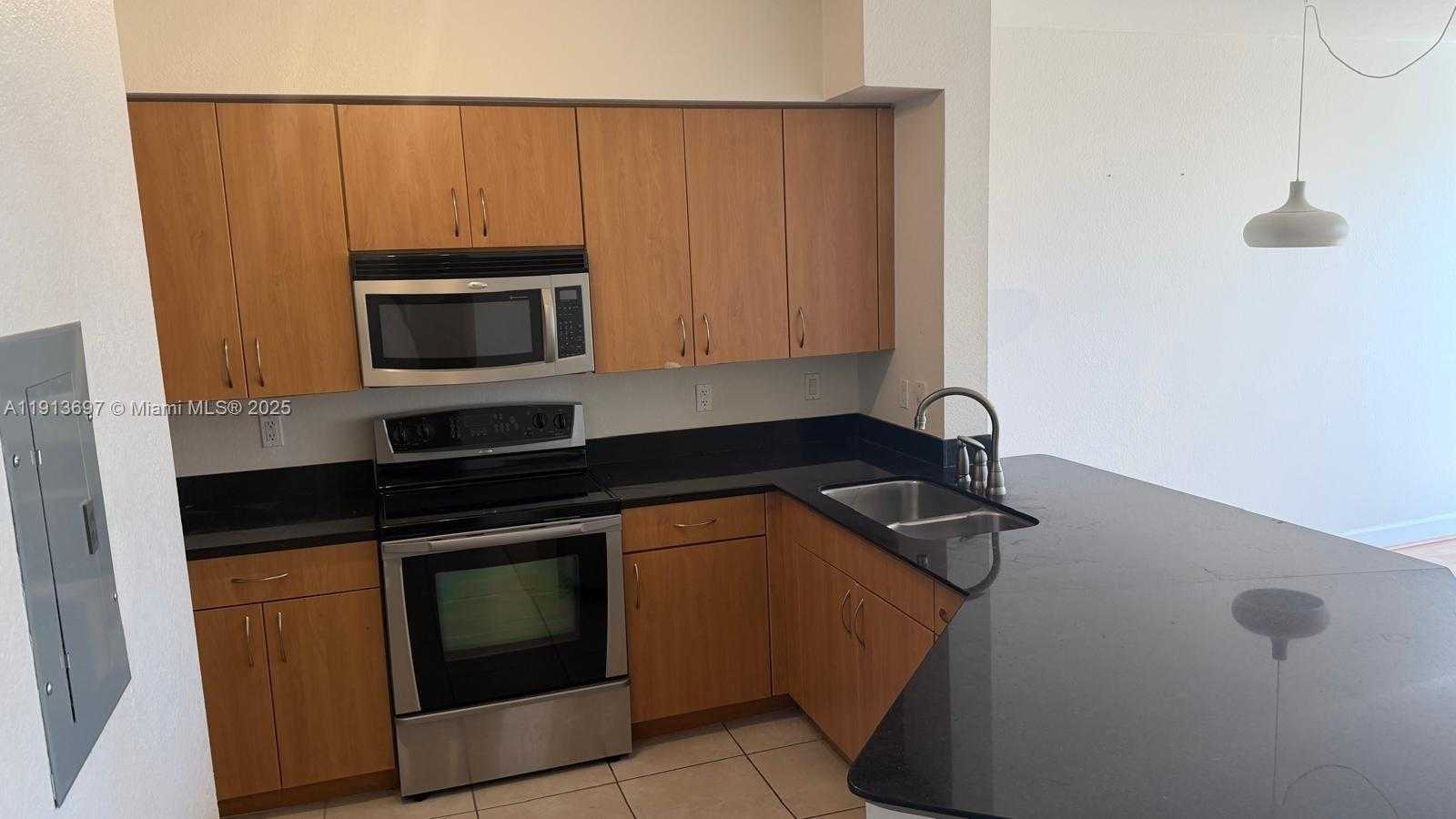 Small Image of 1830 RADIUS DR #626, Hollywood Number 2