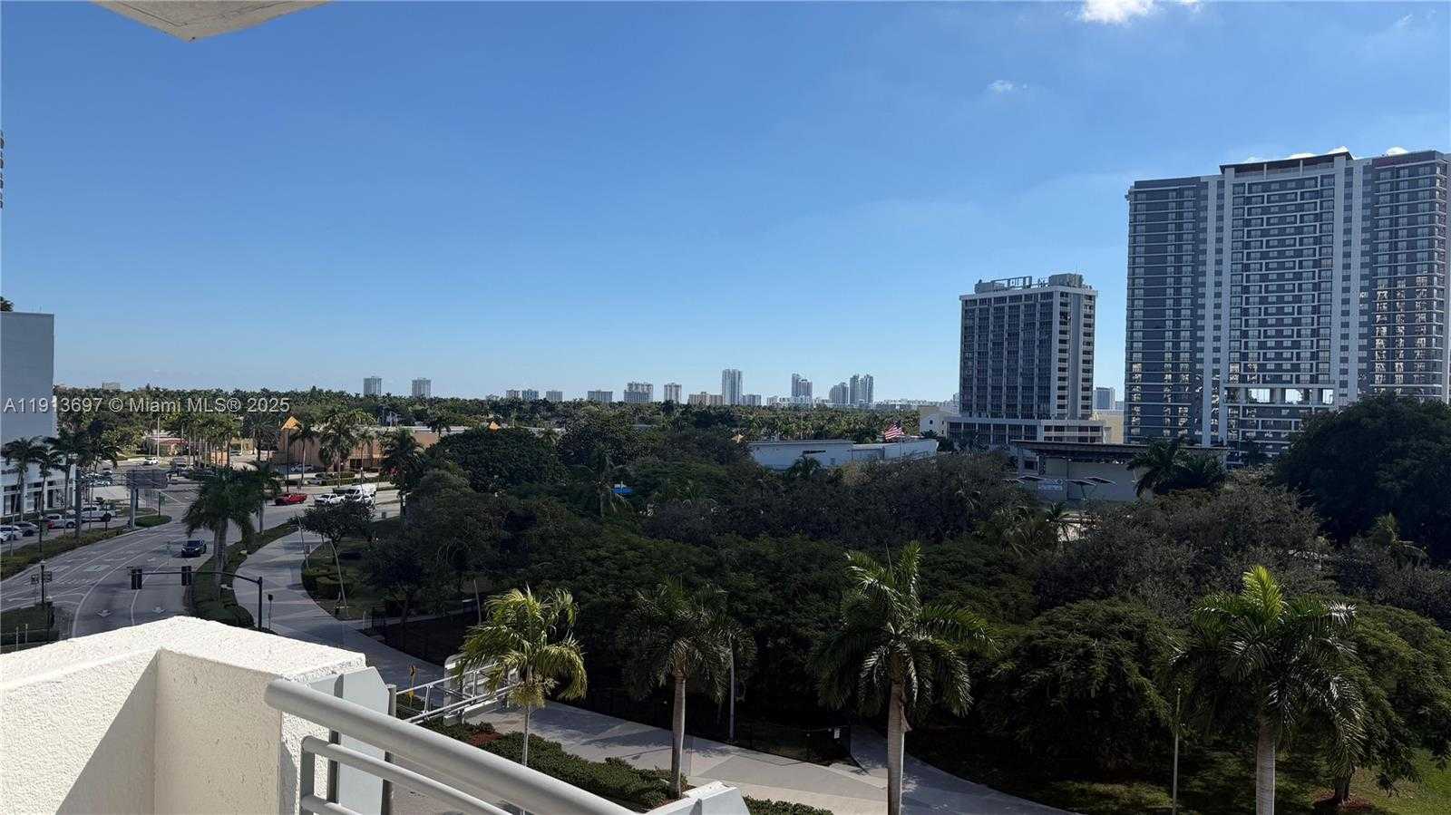 Small Image of 1830 RADIUS DR #626, Hollywood Number 6