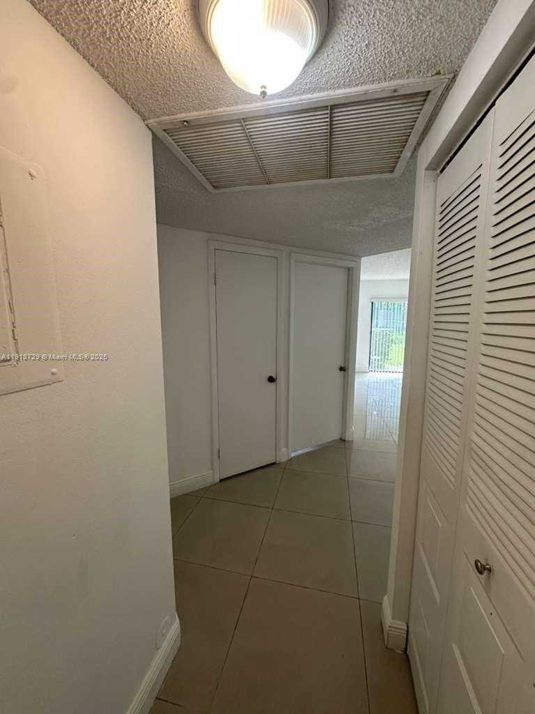 Small Image of 8290 LAKE DR #146, Doral Number 2