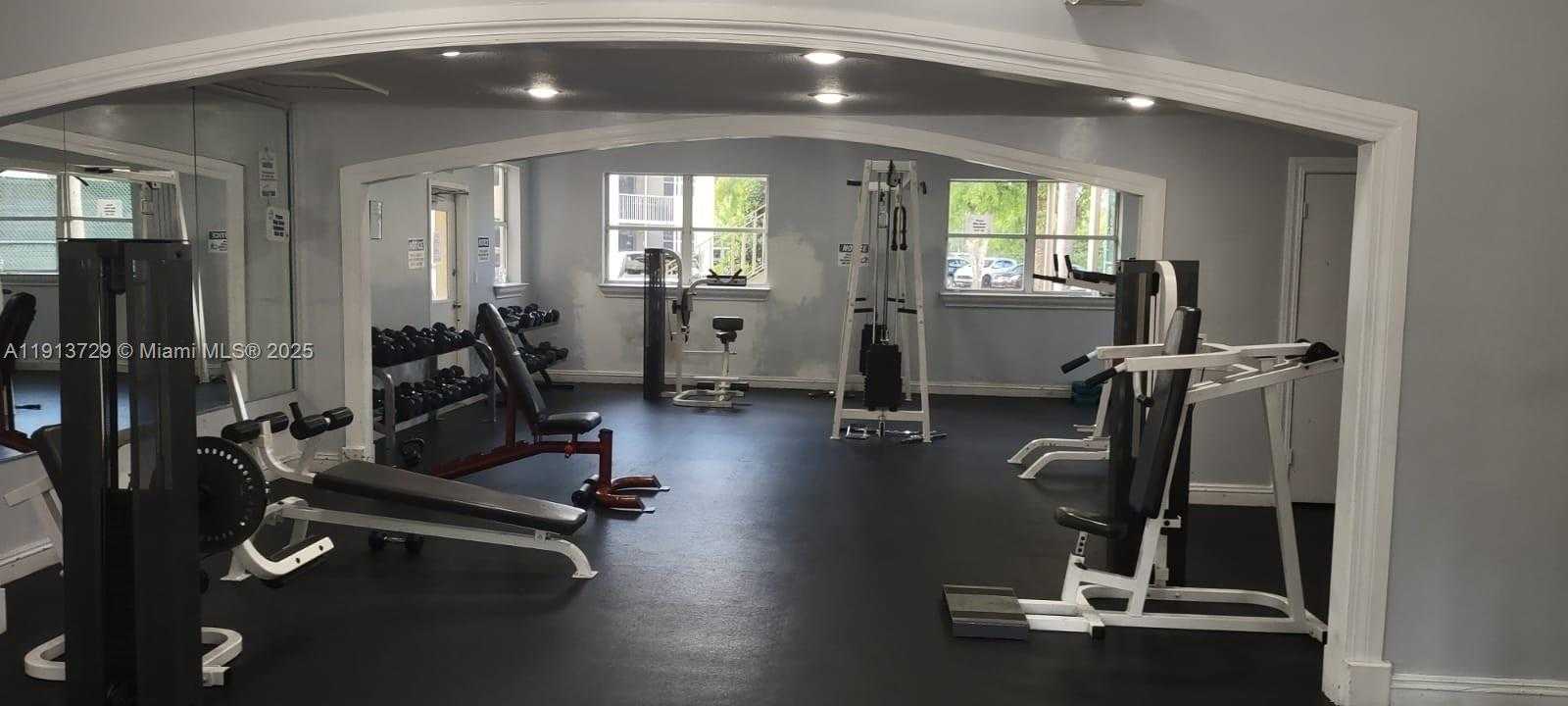 Small Image of 8290 LAKE DR #146, Doral Number 20