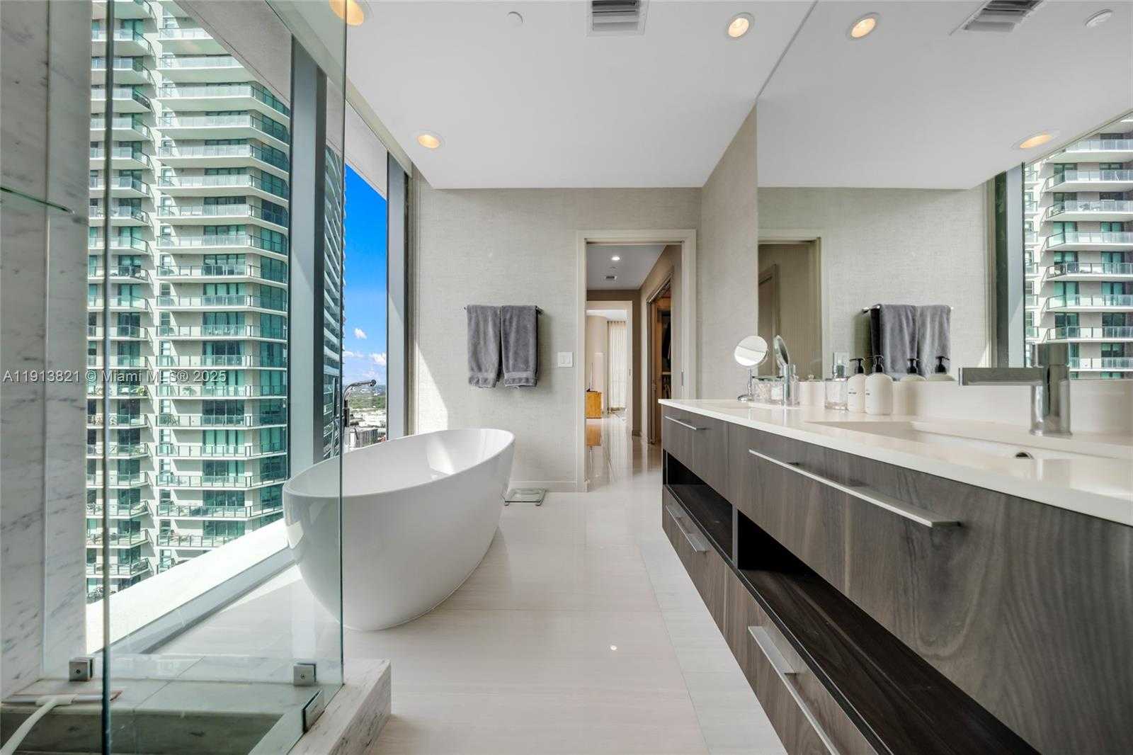 Small Image of 480 NORTH EAST 31ST ST #2807, Miami Number 28