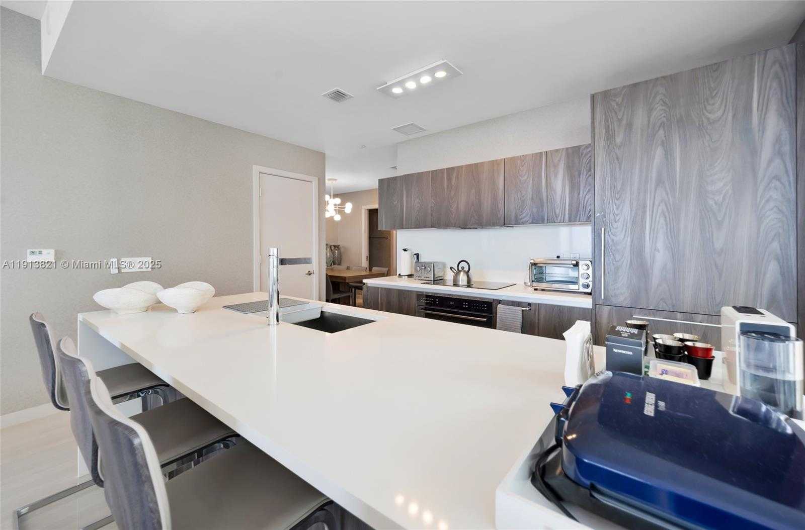 Small Image of 480 NORTH EAST 31ST ST #2807, Miami Number 8