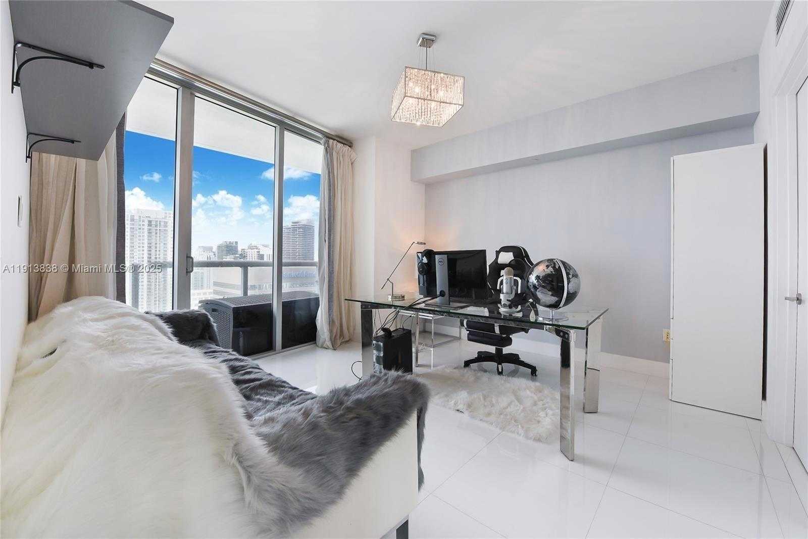 Small Image of 495 BRICKELL AVE #4505, Miami Number 13