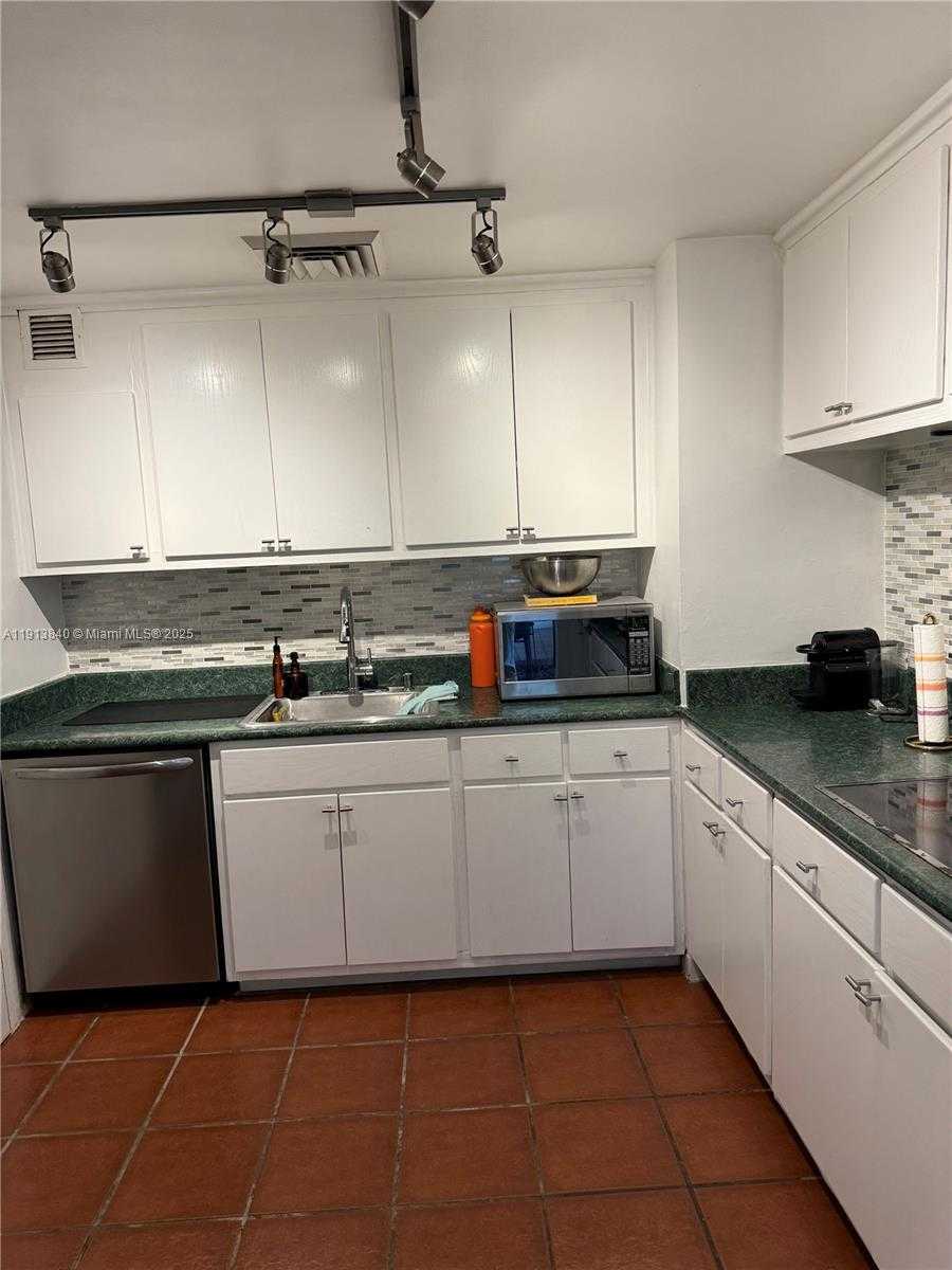 Small Image of 2451 BRICKELL AVE #16U, Miami Number 10