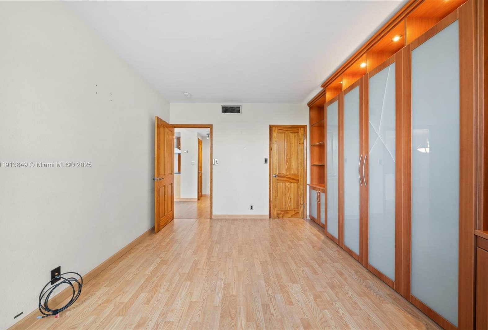 Small Image of 3301 NORTH EAST 5TH AVE #720, Miami Number 10