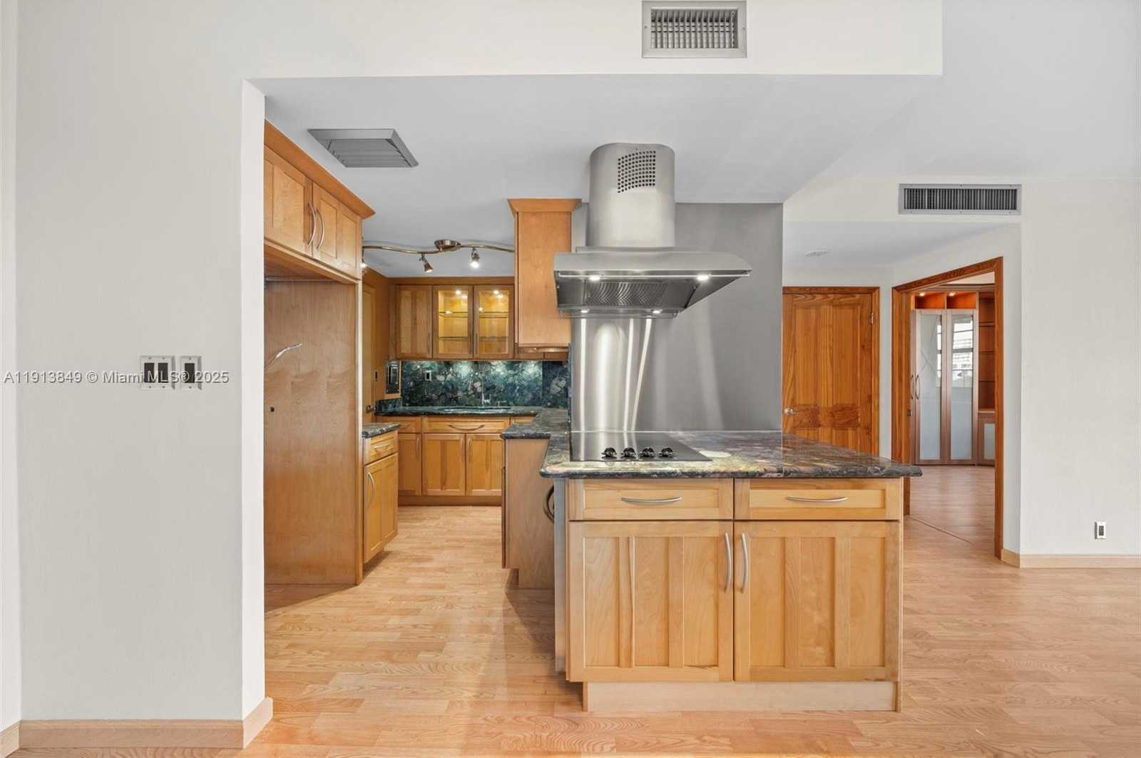 Small Image of 3301 NORTH EAST 5TH AVE #720, Miami Number 5