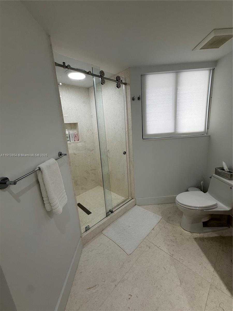 Small Image of 19500 EAST TURNBERRY WAY #18D, Aventura Number 22