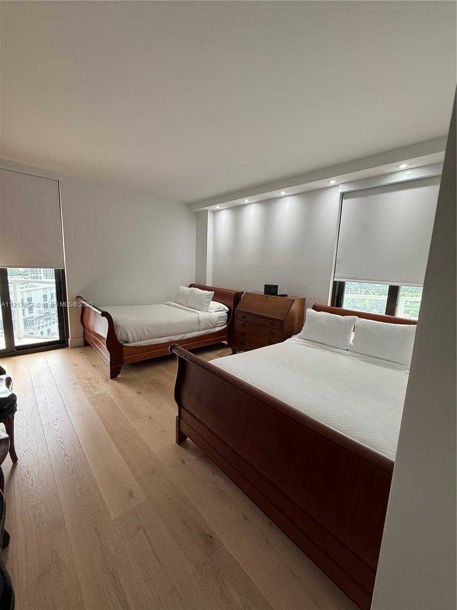 Small Image of 19500 EAST TURNBERRY WAY #18D, Aventura Number 25