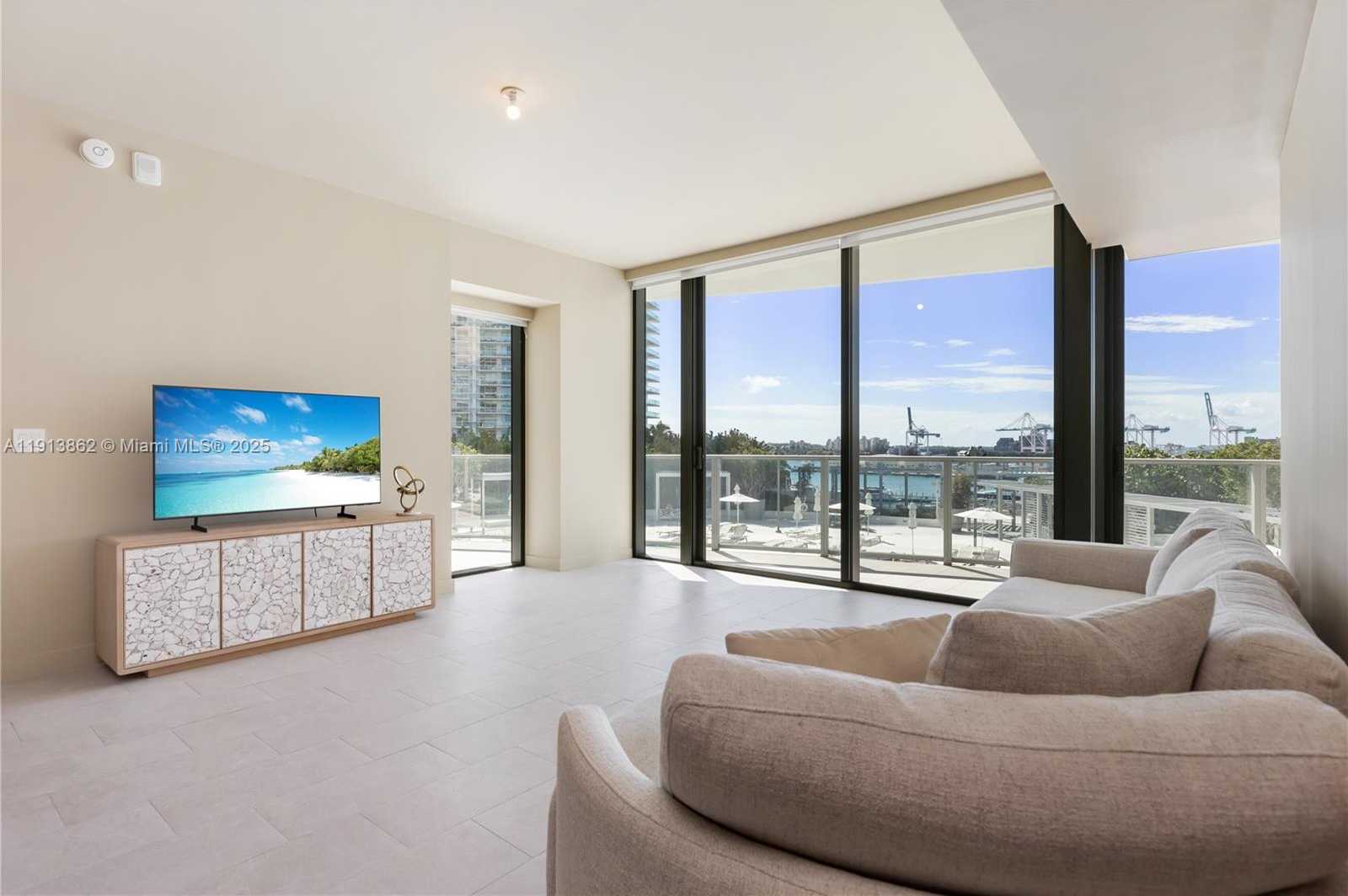 Small Image of 500 ALTON RD #802, Miami Beach Number 12