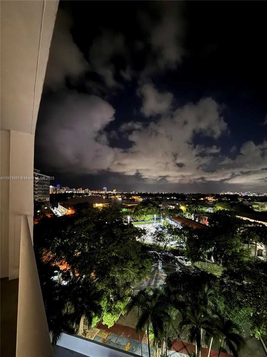Small Image of 6900 BAY DR #6A, Miami Beach Number 11