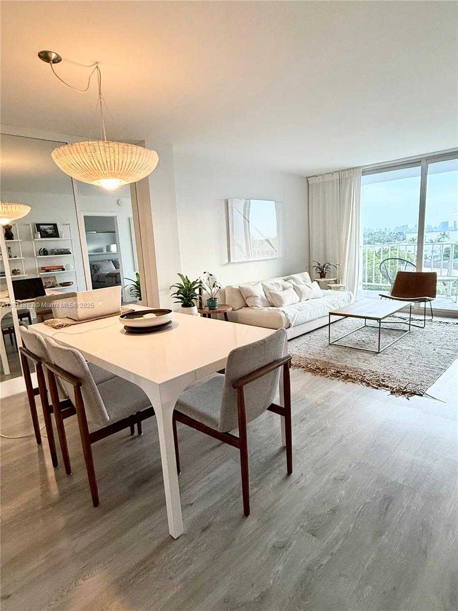 Small Image of 6900 BAY DR #6A, Miami Beach Number 8