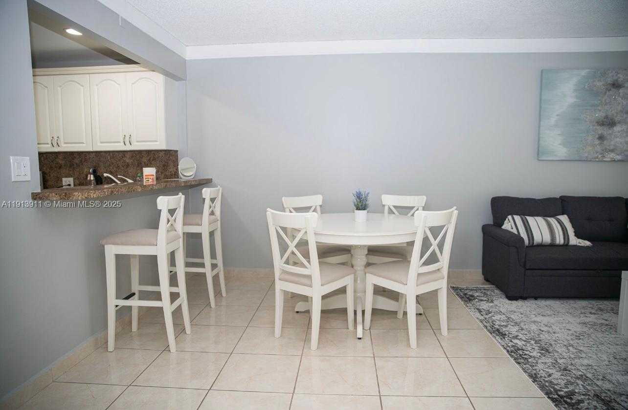 Small Image of 3101 NORTH COUNTRY CLUB DR #703, Aventura Number 3