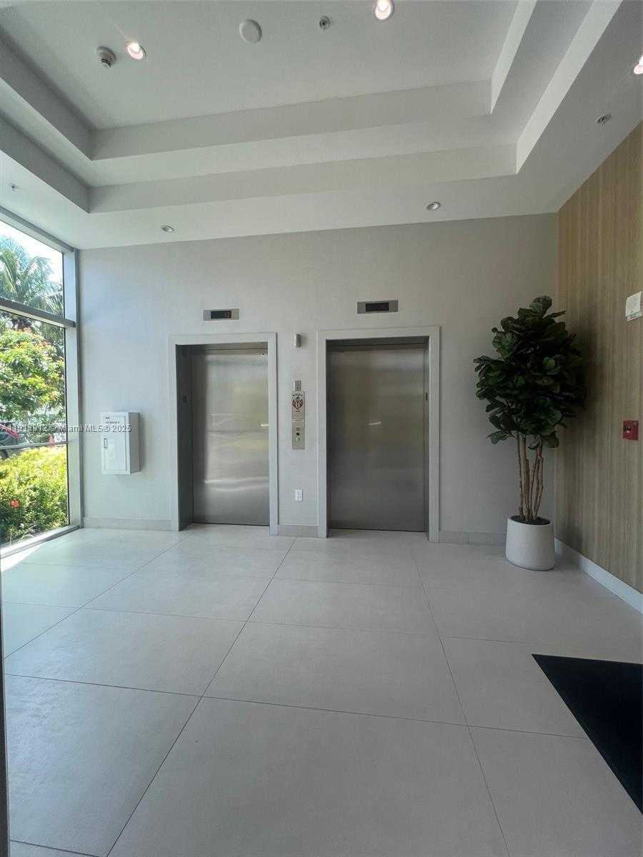 Small Image of 7910 HARBOR ISLAND DR #1202, North Bay Village Number 26