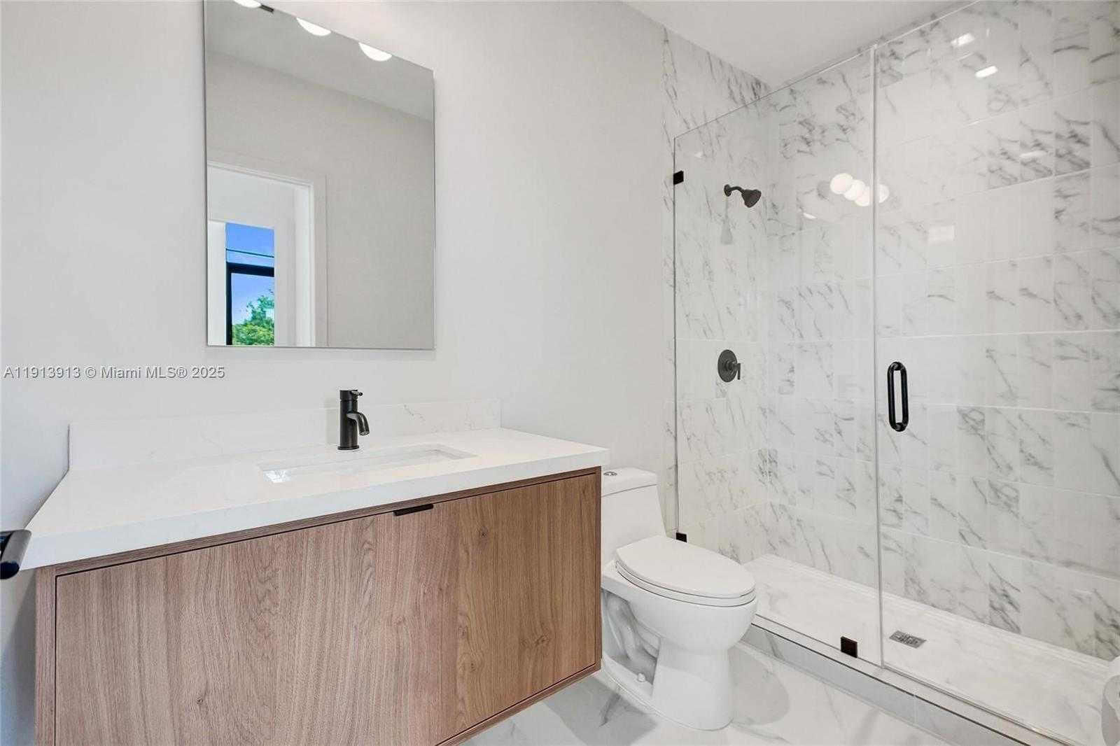 Small Image of 523 NORTH EAST 61ST ST, Miami Number 11