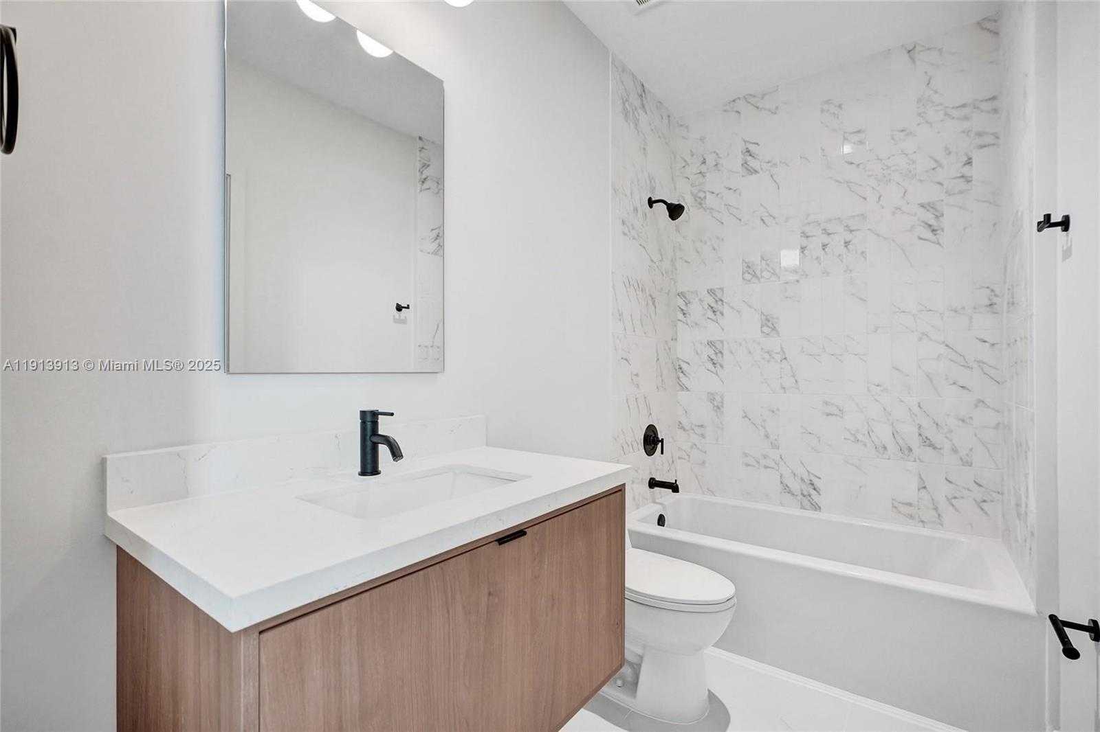 Small Image of 523 NORTH EAST 61ST ST, Miami Number 14