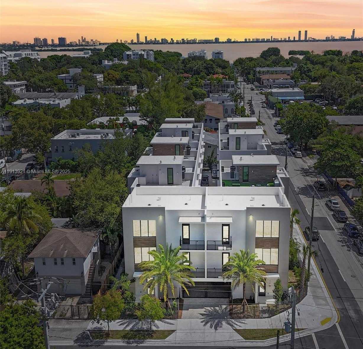 Small Image of 529 NORTH EAST 61ST ST, Miami Number 21