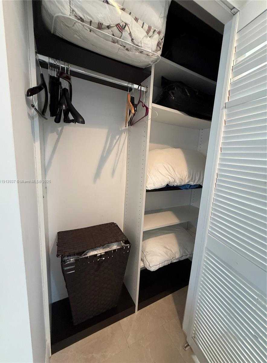 Small Image of 4100 SALZEDO ST #811, Coral Gables Number 25