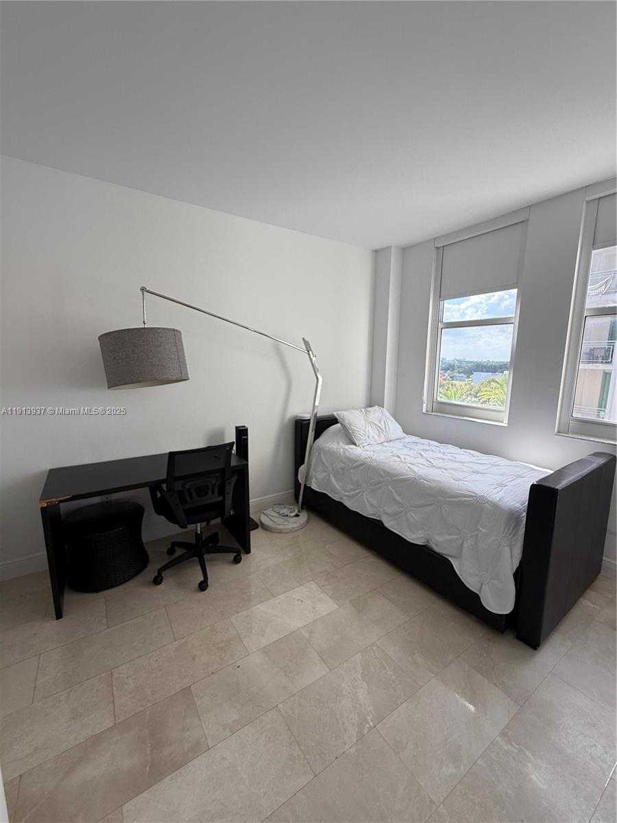 Small Image of 4100 SALZEDO ST #811, Coral Gables Number 26