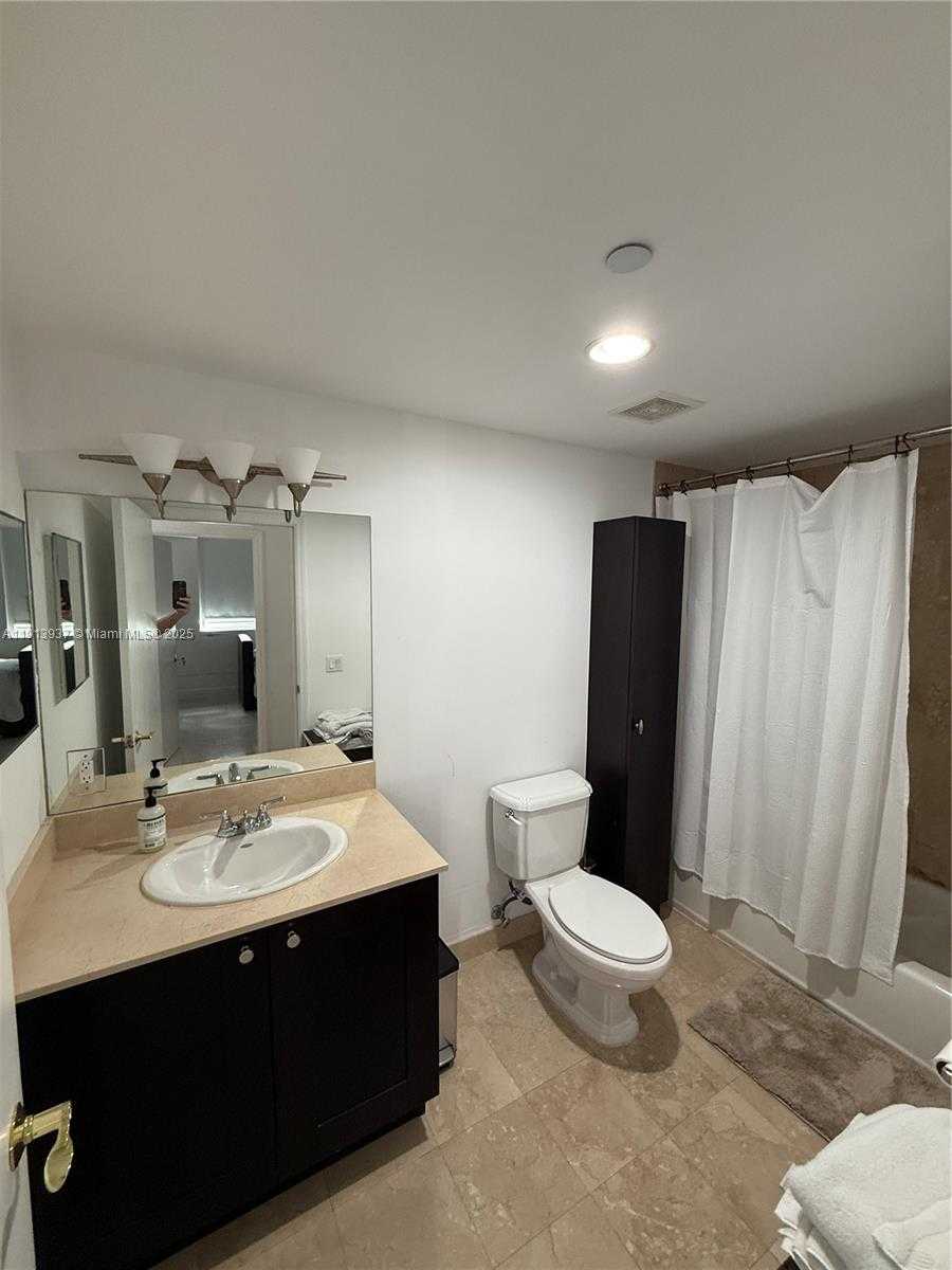 Small Image of 4100 SALZEDO ST #811, Coral Gables Number 27