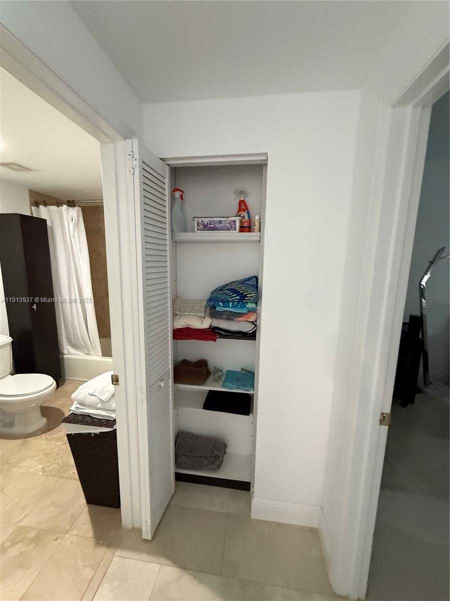 Small Image of 4100 SALZEDO ST #811, Coral Gables Number 29