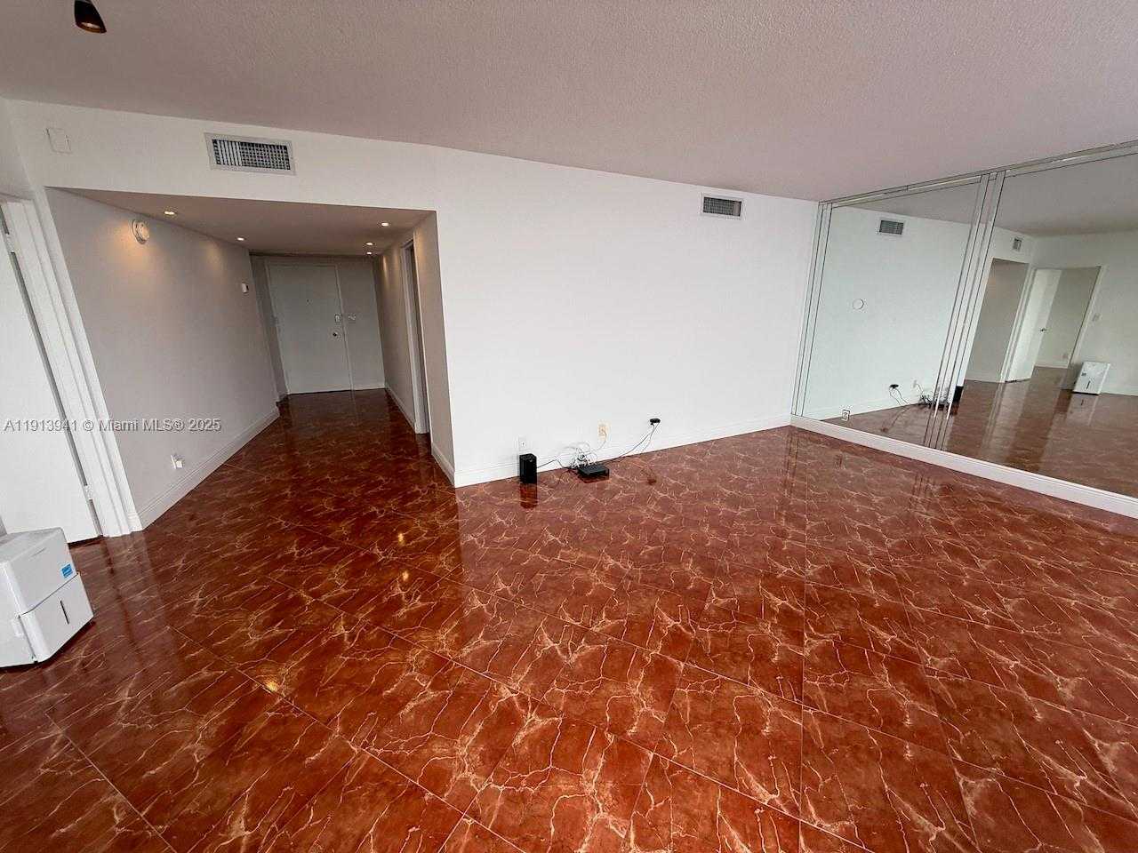 Small Image of 900 BAY DR #419, Miami Beach Number 10