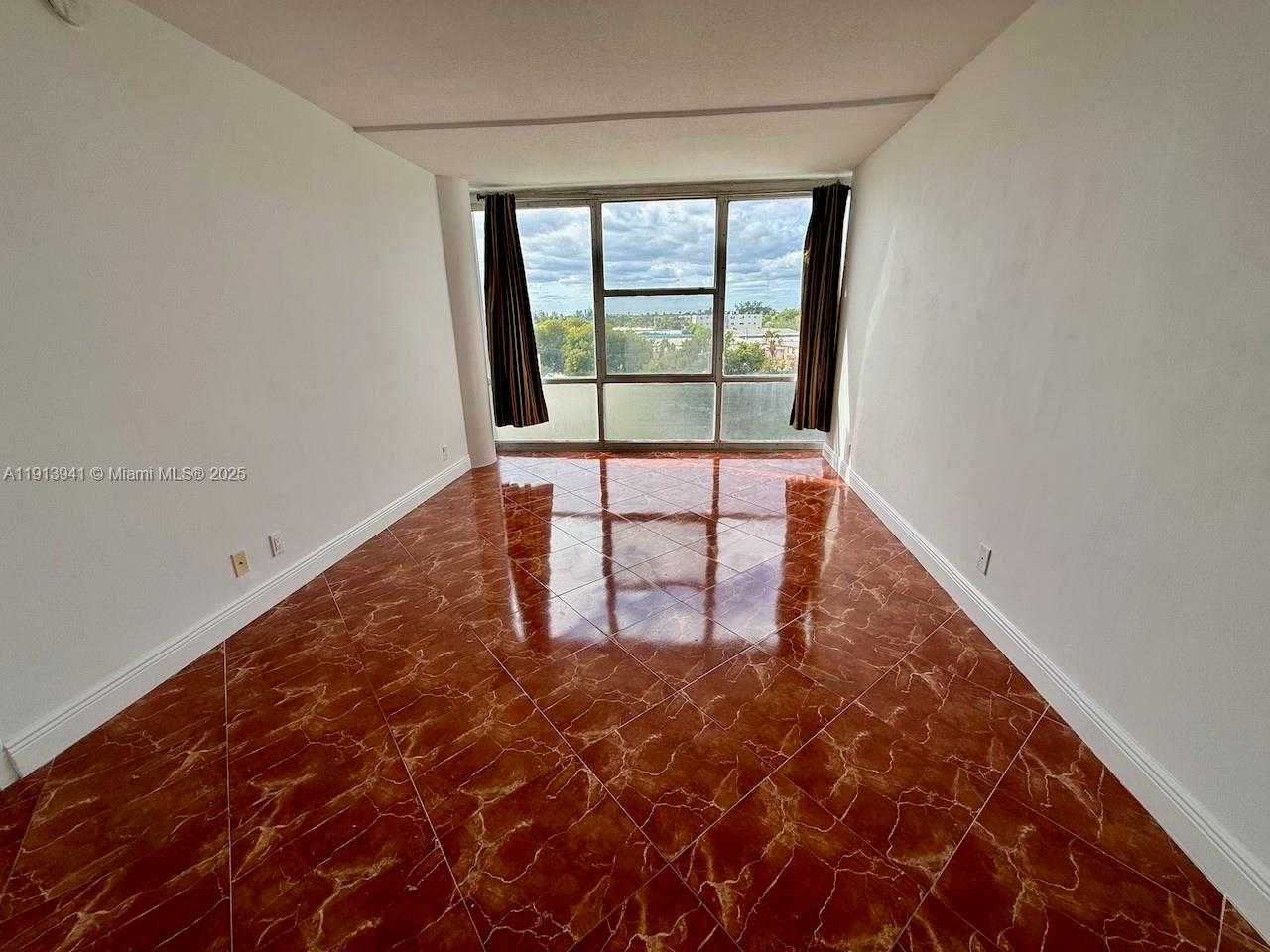 Small Image of 900 BAY DR #419, Miami Beach Number 13