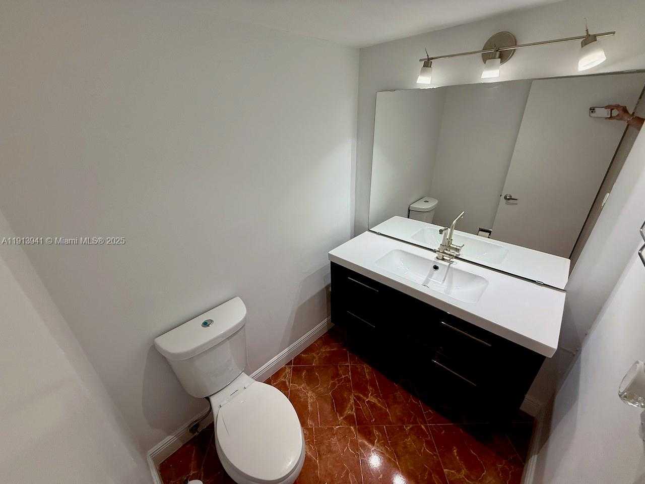 Small Image of 900 BAY DR #419, Miami Beach Number 21