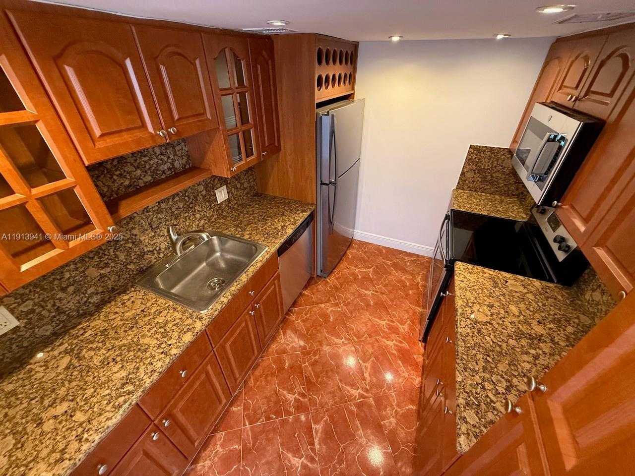 Small Image of 900 BAY DR #419, Miami Beach Number 5