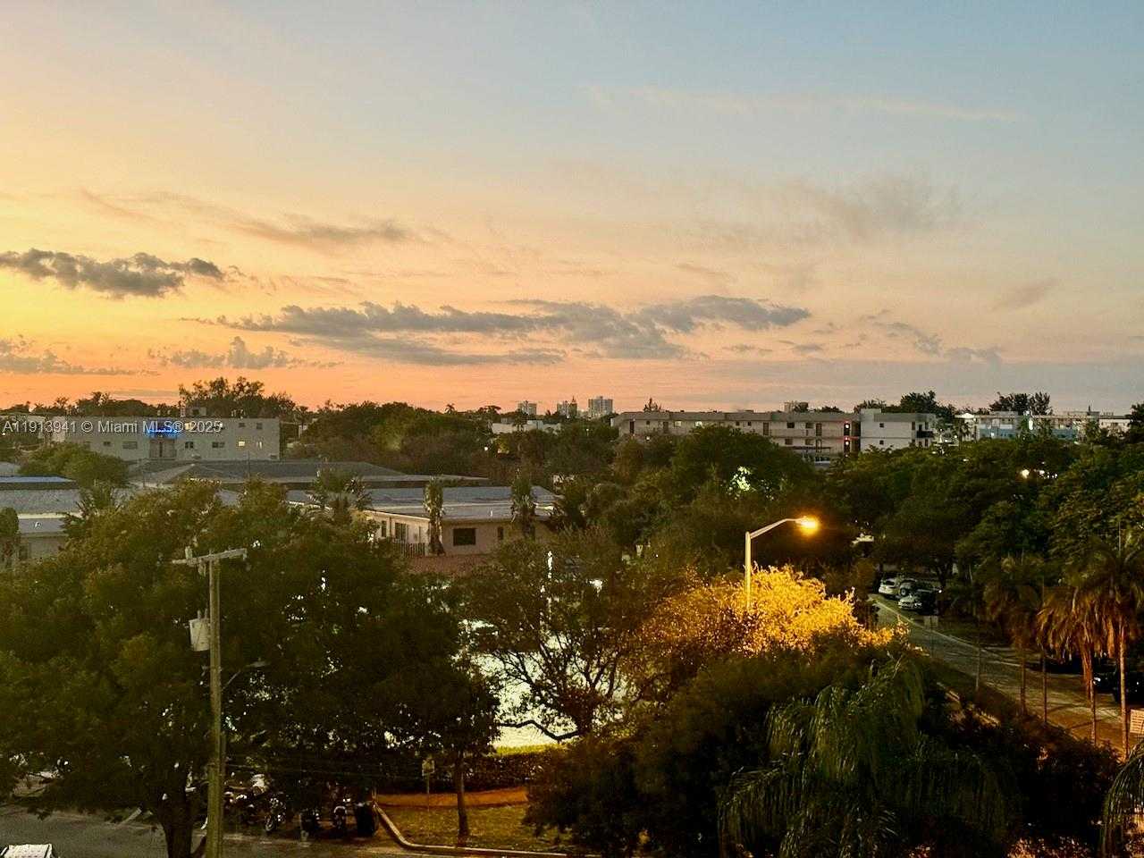 Small Image of 900 BAY DR #419, Miami Beach Number 50