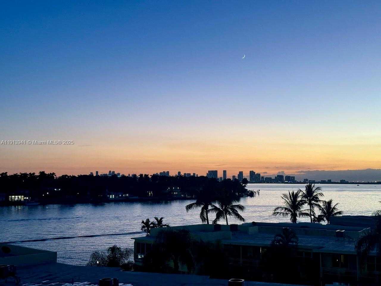 Small Image of 900 BAY DR #419, Miami Beach Number 51