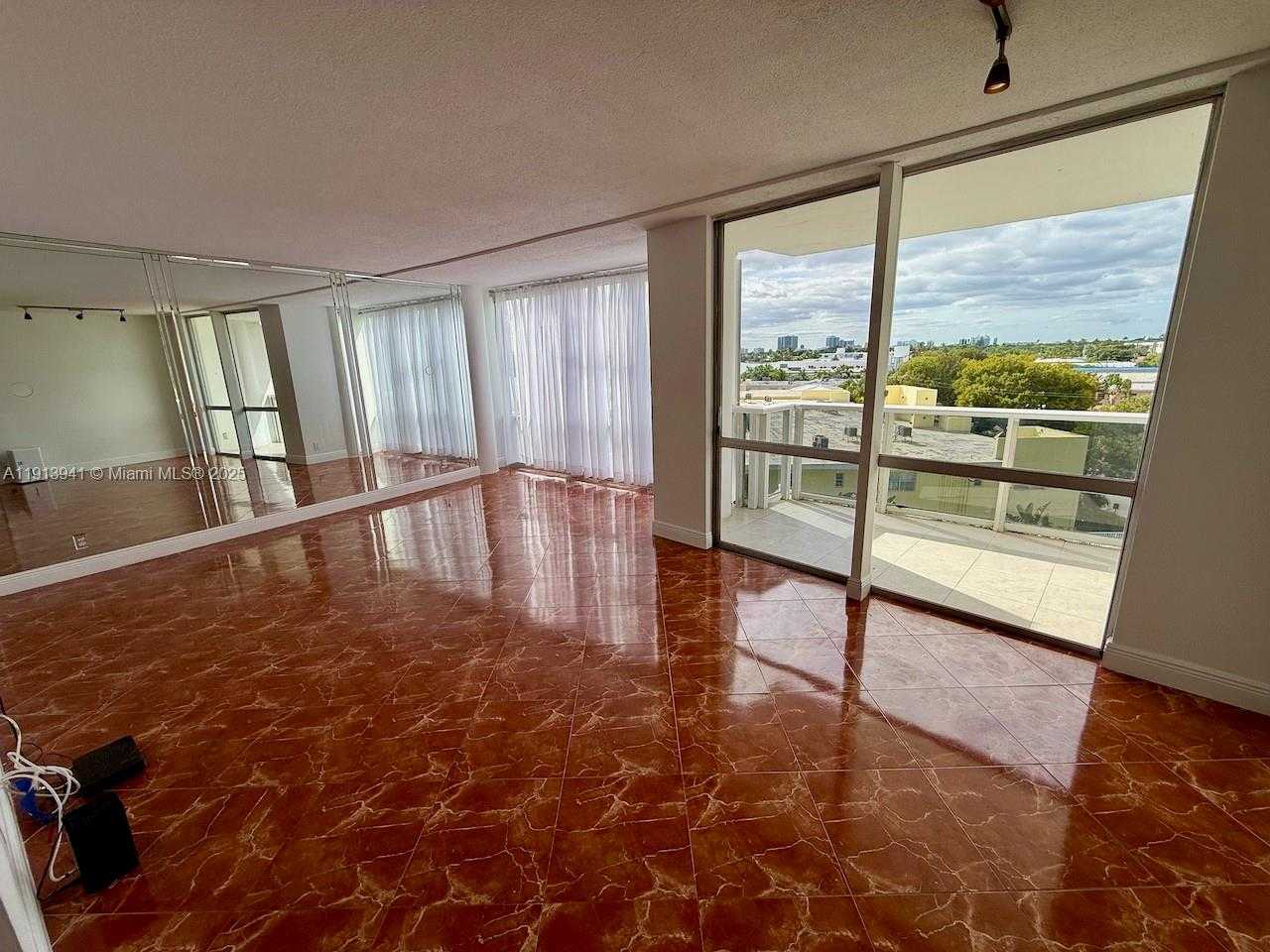 Small Image of 900 BAY DR #419, Miami Beach Number 6