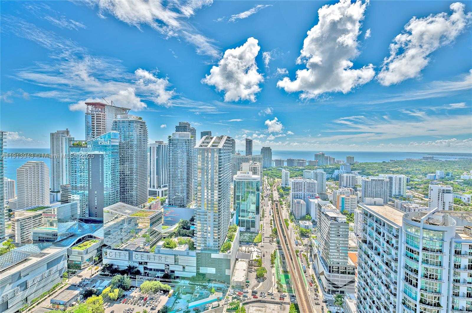 Small Image of 92 SOUTH WEST 3RD ST #5004, Miami Number 16