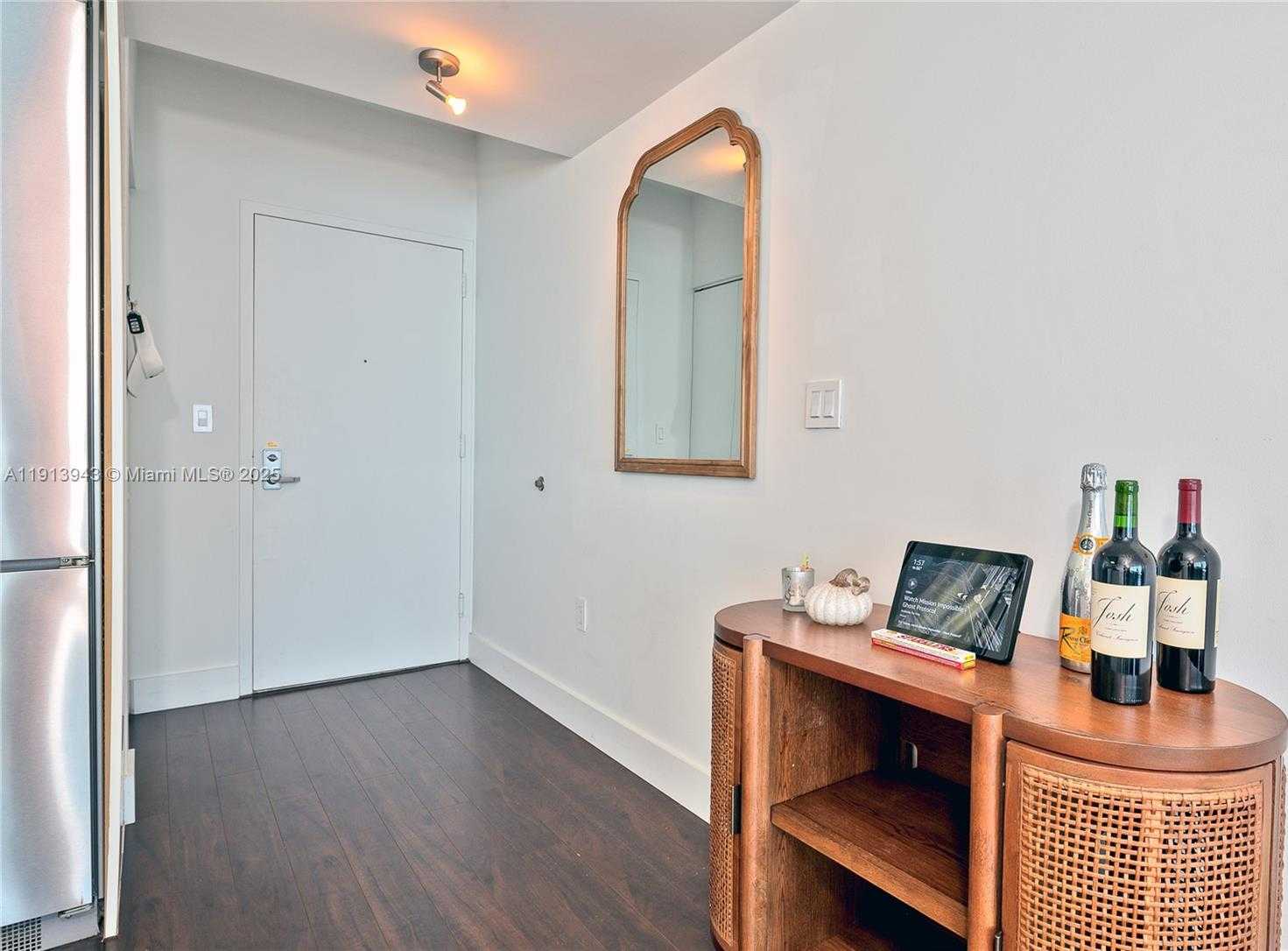 Small Image of 92 SOUTH WEST 3RD ST #5004, Miami Number 3