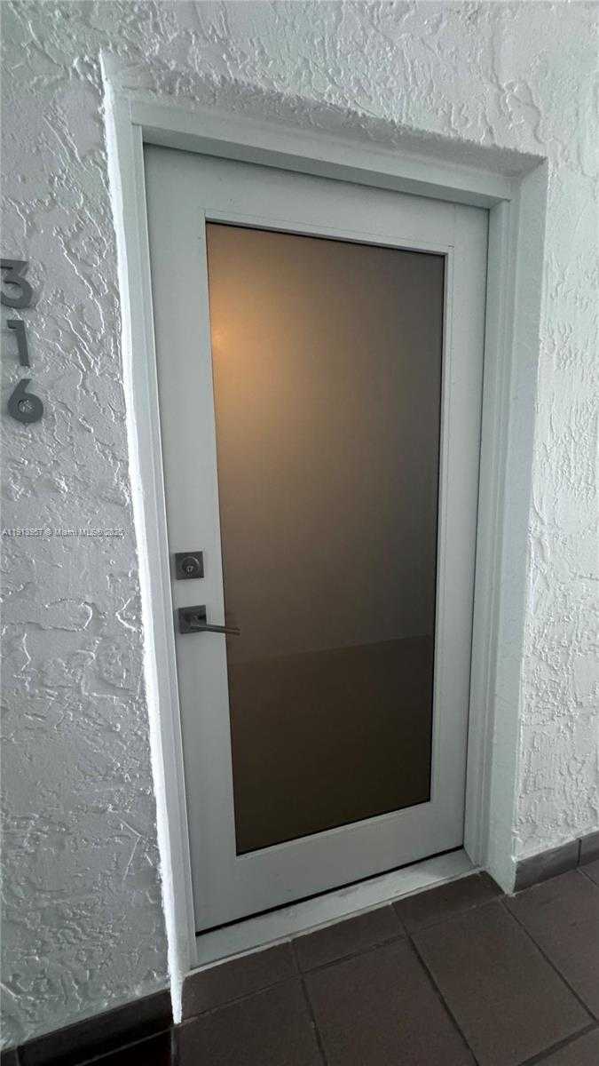 Small Image of 1665 BAY RD #316, Miami Beach Number 13