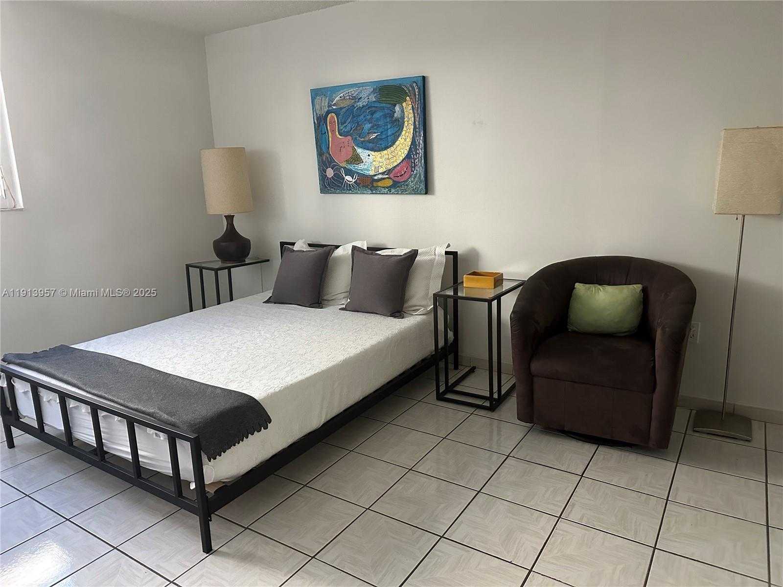 Small Image of 1665 BAY RD #316, Miami Beach Number 8