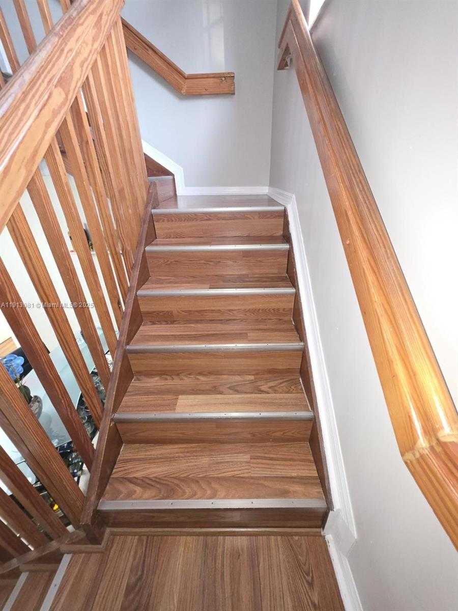 Small Image of 15871 SOUTH WEST 86TH TER, Miami Number 16