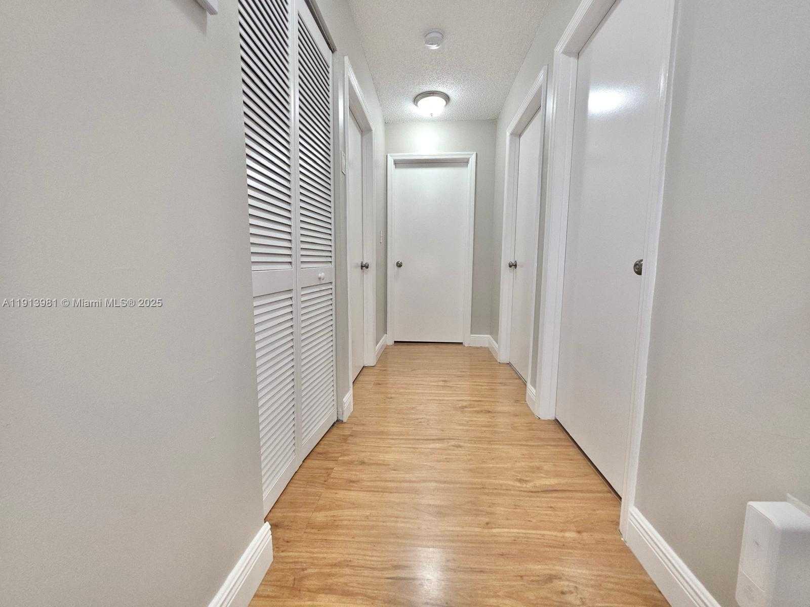 Small Image of 15871 SOUTH WEST 86TH TER, Miami Number 18