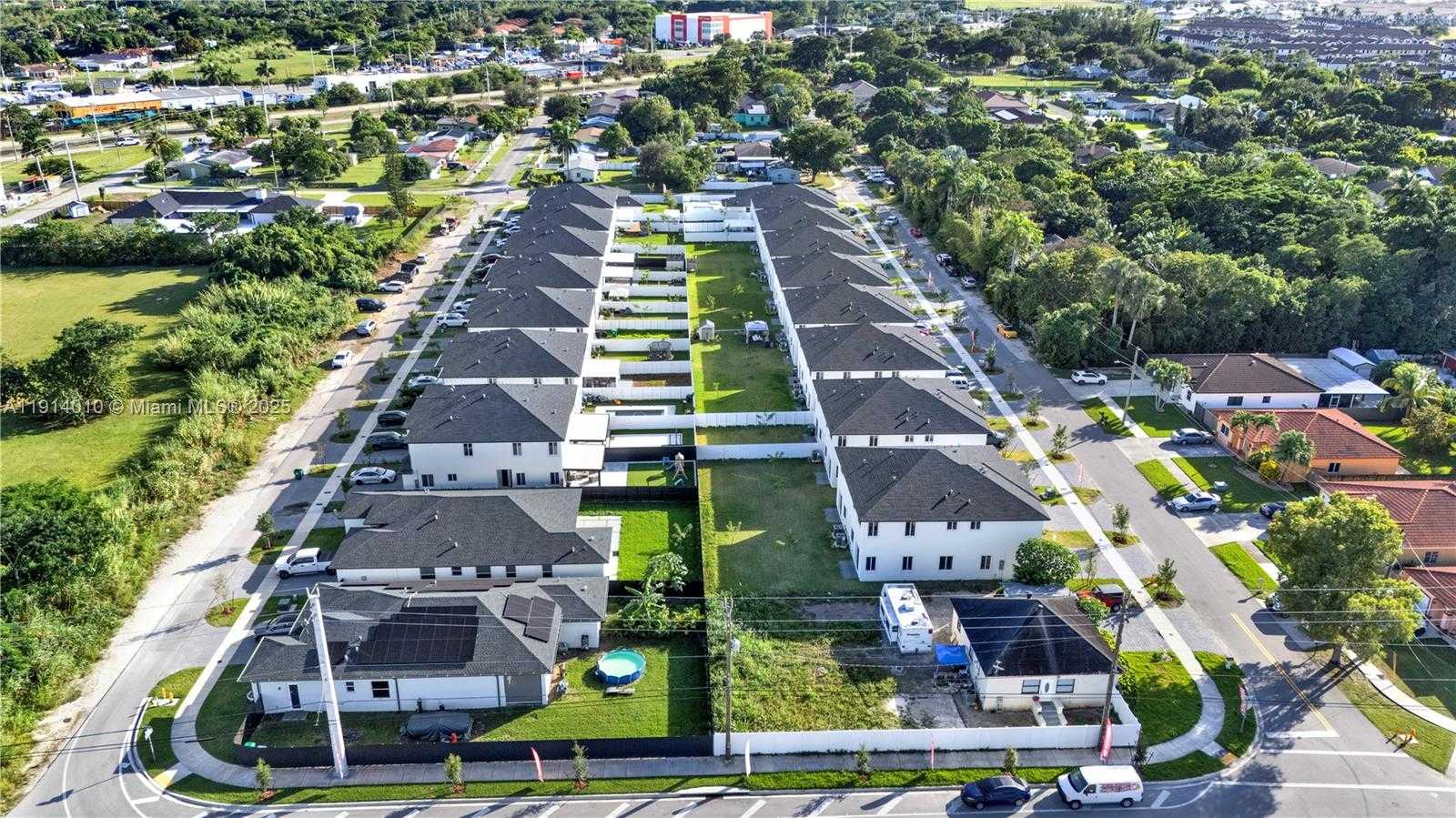 Small Image of 22535 SOUTH WEST 125TH AVE #22535, Miami Number 48