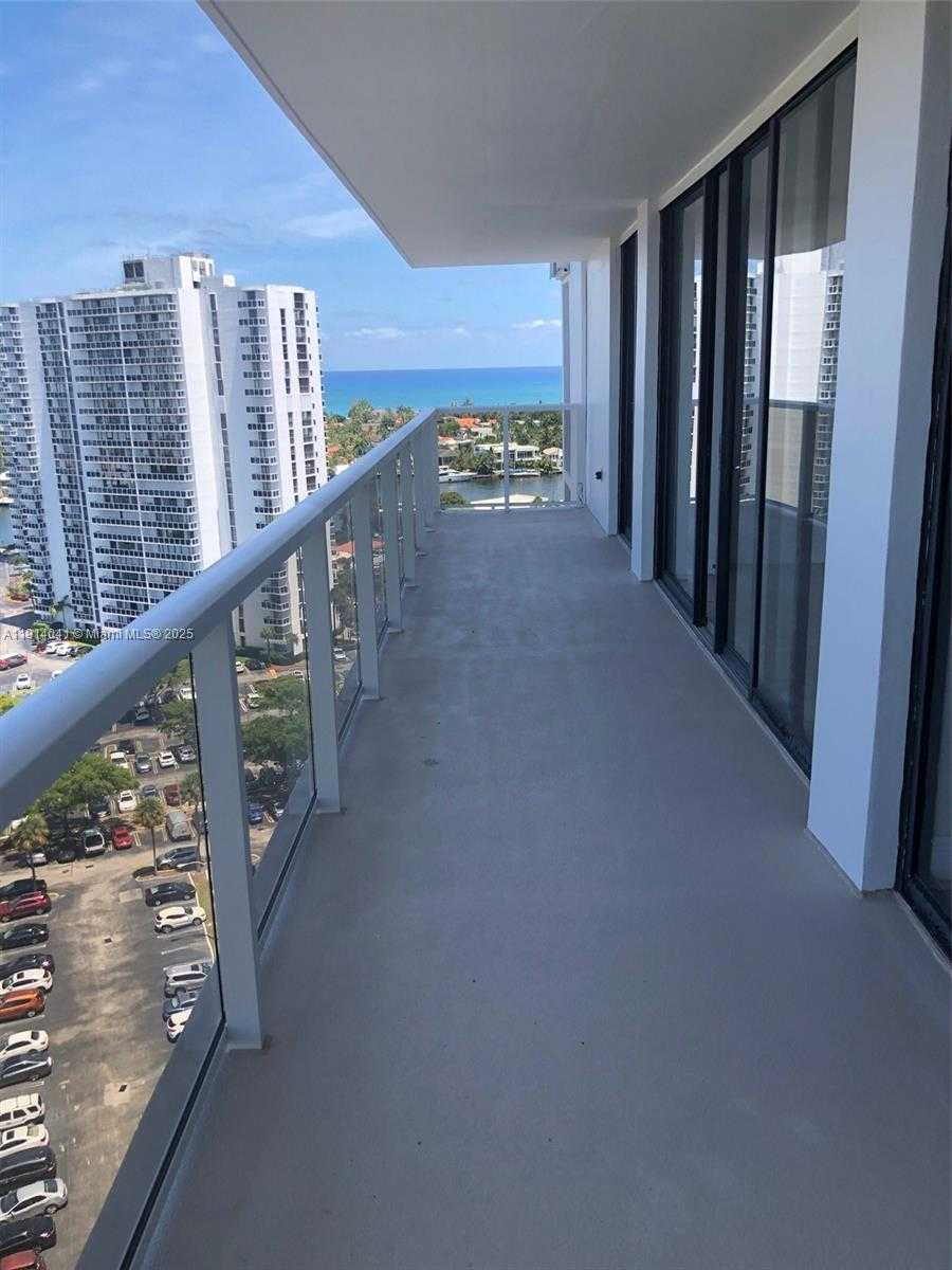 Small Image of Aventura Number 2