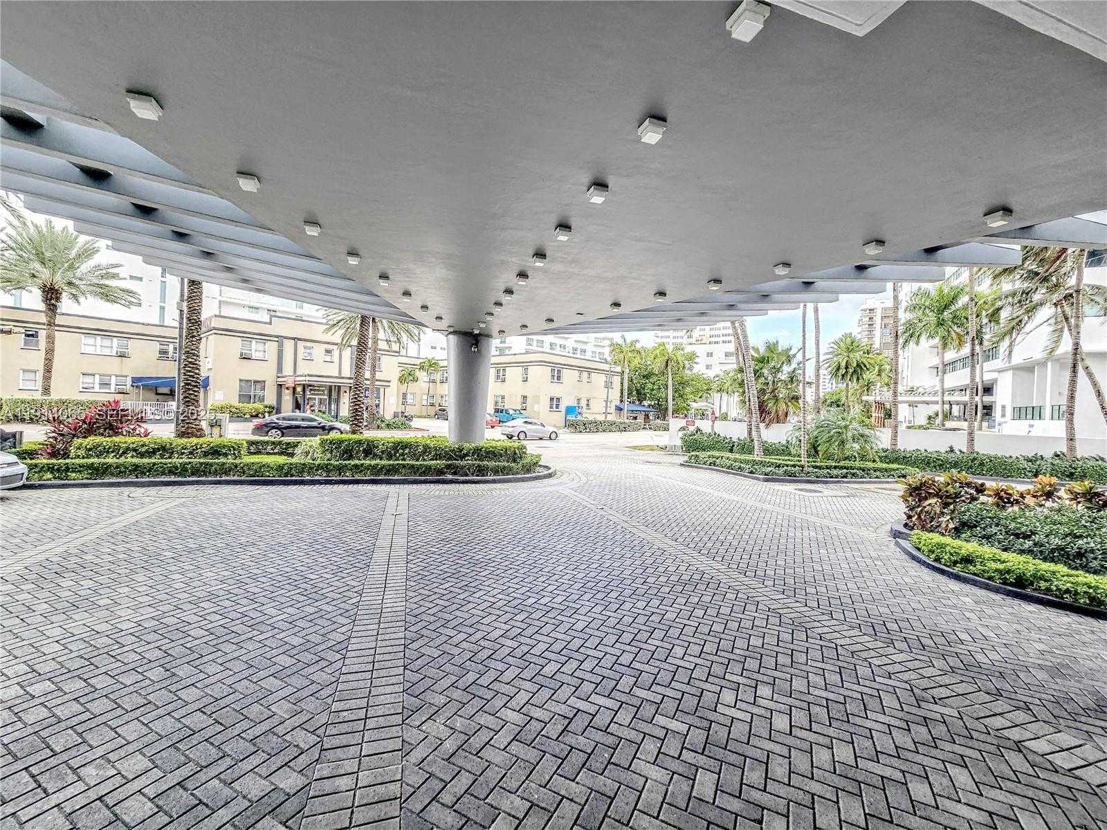 Small Image of 6301 COLLINS AVE #901, Miami Beach Number 35